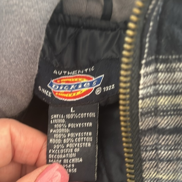 Never worn thick flannel zipper jacket from Dickies. Great for the job site! - Picture 2 of 2